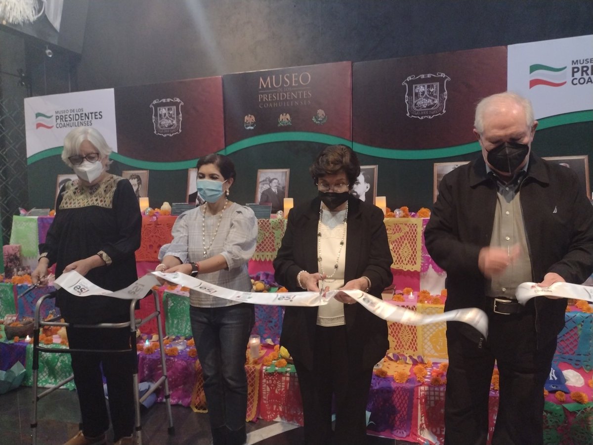 SigloCoah03's tweet photo. Inauguran el altar de muertos en el @MuseoPresidente como parte de sus actividades en el marco del Día de Muertos @SEC_Coahuila https://t.co/arLYJGyCri