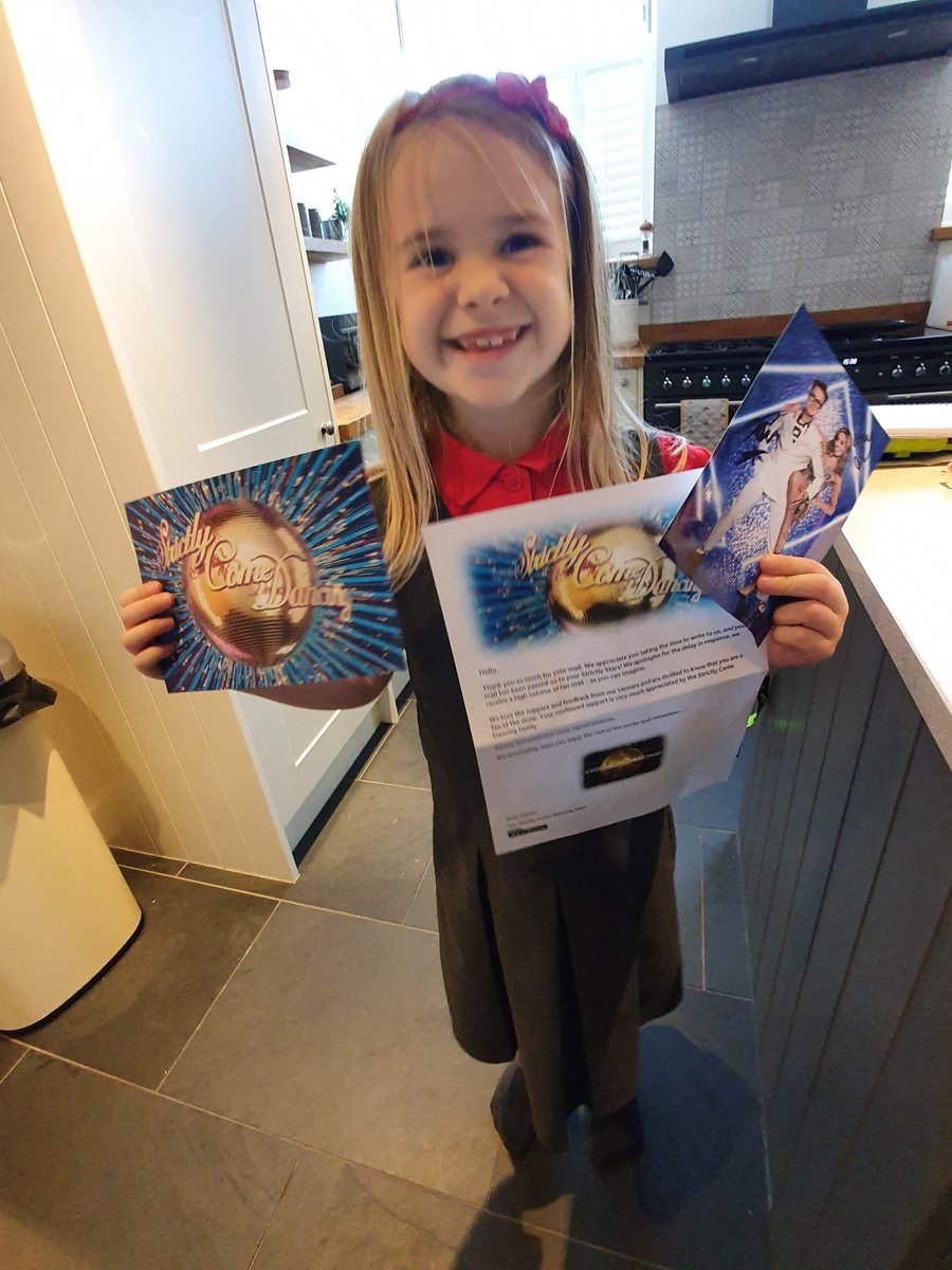 katiecumberlin's tweet photo. Thank you @bbcstrictly ❤️ we have one VERY happy little girl tonight 🤩  @TomFletcher and @dowden_amy's biggest fan 💃💃💃 #Strictly2021 #StrictlyComeDancing #Strictly https://t.co/yanIXgXRVY