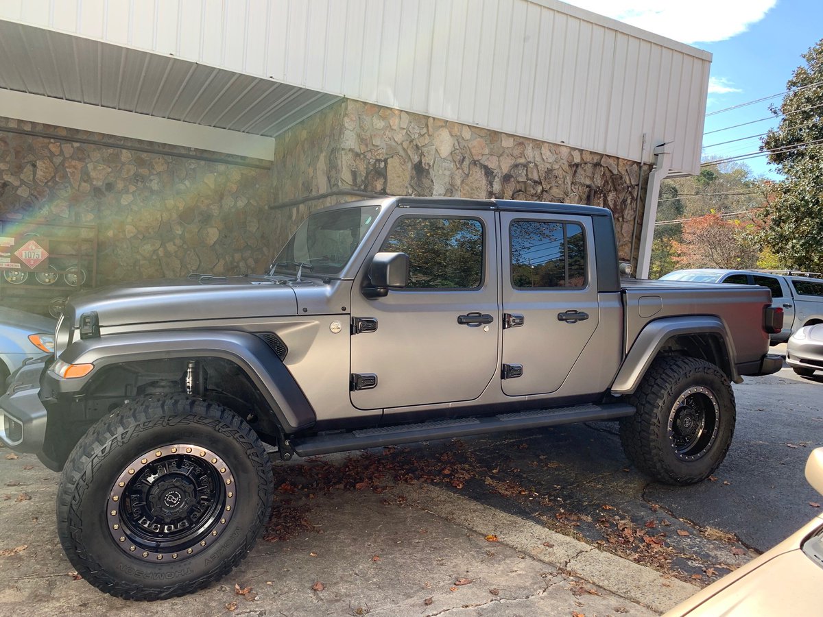 Who doesn't love  a little #beforeandafter? This fresh <a href="/3M/">3M</a> wrap on a <a href="/Jeep/">Jeep</a> Gladiator is sure to stand out on the road!