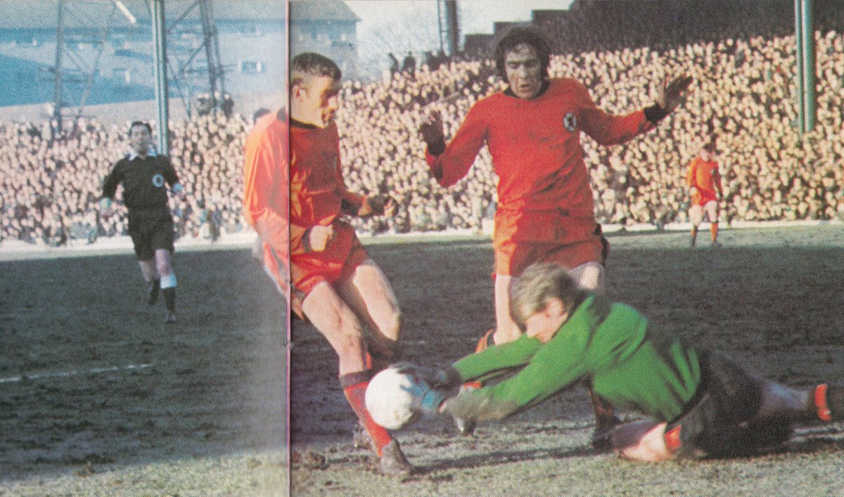 ScotsFootyCards's tweet photo. #JimCameron #JimHenry #DonaldMcKay #DundeeUtd #MarshallCavendish #BookOfFootball 1972 https://t.co/33yrLjUwYc