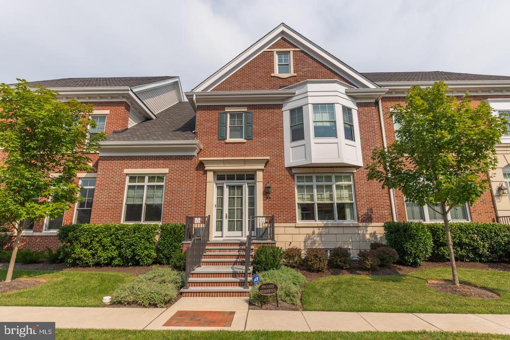 AddisonWolfe's tweet photo. Finally - open the door to a place you and your family will love to call home. #newhome #homesforsale  https://t.co/HXMftZPSmQ https://t.co/sPEHydY0sF
