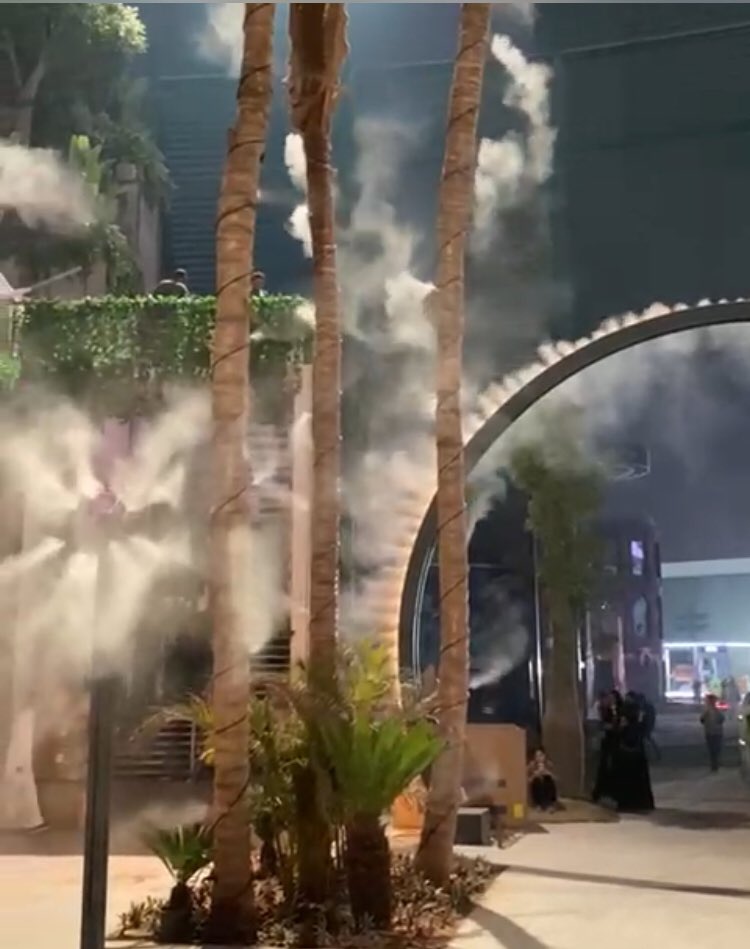 براء بدكوك مسؤول منطقة الثلج بالبوليفارد يشرح تفاصيل عمل الضباب youtu.be/s9NxIjMw1ZM via <a href="/YouTube/">YouTube</a>