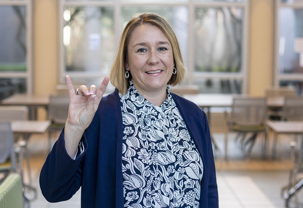 Congratulations to Dr. Jennifer Jacobs! 

Jacobs, an associate professor in the Department of Curriculum, Instruction &amp; Learning at #USF, was appointed as interim campus director of <a href="/educationUSF/">USF College of Education</a> at <a href="/USFSM/">USF Sarasota-Manatee</a>. 

Learn more: bit.ly/3pW9pwd