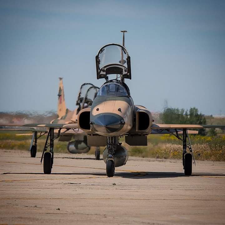 FAR_maroc_ar's tweet photo. طائرات F5 Tiger III التابعة للقوات الجوية الملكية 🇲🇦 https://t.co/sZLp6r5oKJ