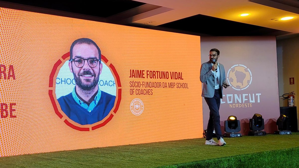 MBPSchool's tweet photo. ➡️ @Jaimefortuno, socio-fundador, estuvo presente en la @confutnordeste⚽️ donde pudo compartir los pasos a seguir para que los Clubes puedan crear su propio método de desarrollo de jugadores a través de nuestro Sistema #IPPM ✅
#SimboraPraConfut #MBP #IAmMBP #coach #Brasil https://t.co/6wMvo21MdK