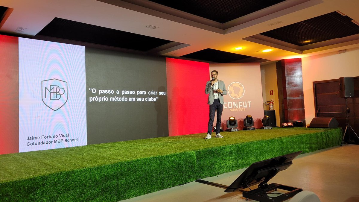 MBPSchool's tweet photo. ➡️ @Jaimefortuno, socio-fundador, estuvo presente en la @confutnordeste⚽️ donde pudo compartir los pasos a seguir para que los Clubes puedan crear su propio método de desarrollo de jugadores a través de nuestro Sistema #IPPM ✅
#SimboraPraConfut #MBP #IAmMBP #coach #Brasil https://t.co/6wMvo21MdK