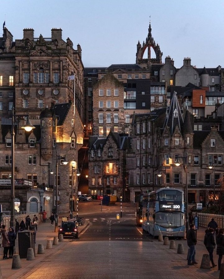 tanya1xc's tweet photo. Edinburgh.. https://t.co/Qjk8UnLzBD