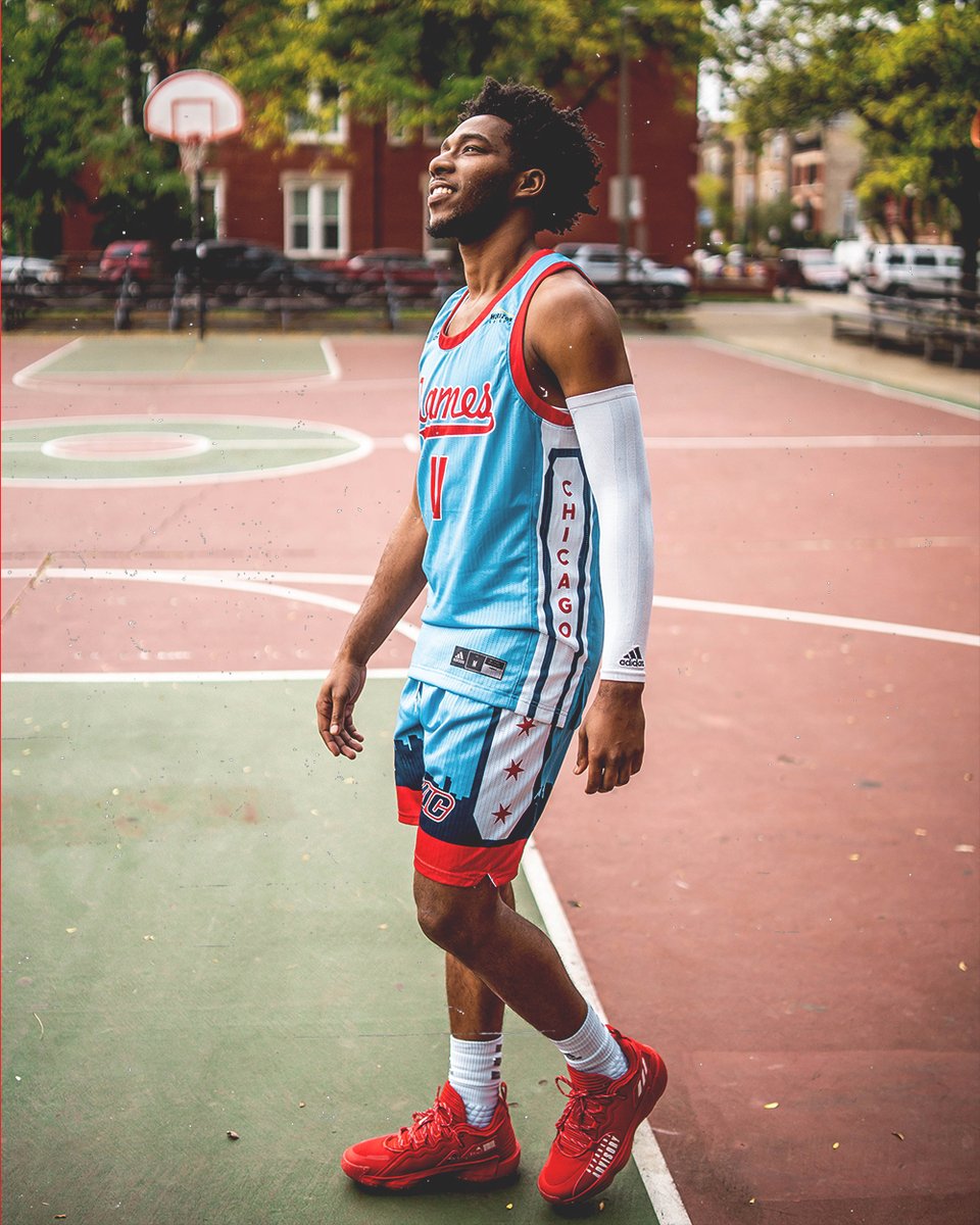 UIC Men's Basketball 🔥🏀 tweet media