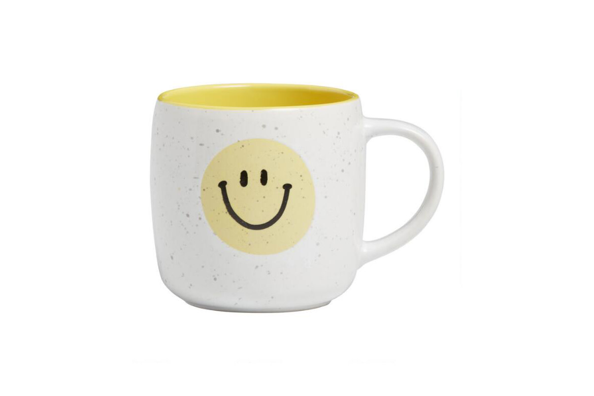 sprudge's tweet photo. A new study suggests that drinking coffee will help improve Seasonal Affective Disorder. https://t.co/OcqeLE9xd1 https://t.co/suSiOMpA76