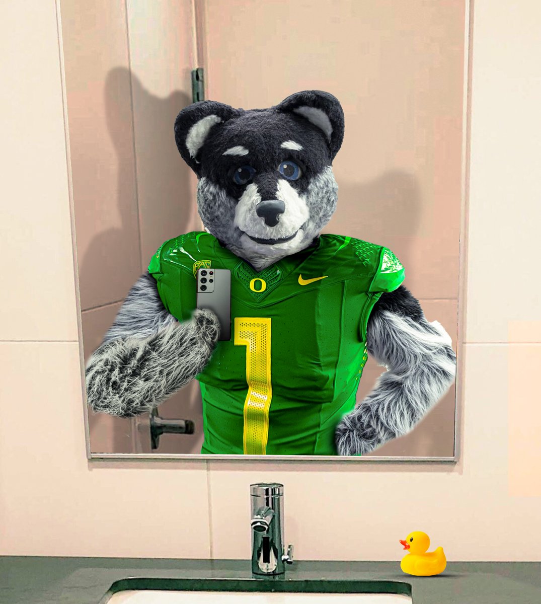 TheOregonDuck's tweet photo. ootd https://t.co/YT0Ah6Gs6F