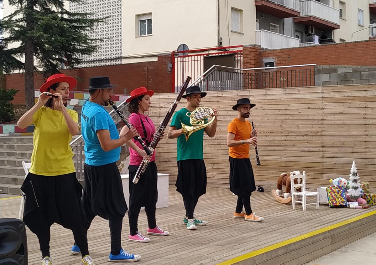 EscolaCiurana's tweet photo. Avui @audicioescolar del Trencanous dels nens i nenes de 1r i 2n a la tarima del #Ciurana. Moltes gràcies per la vostra música!!! https://t.co/qgrgt4ruYF