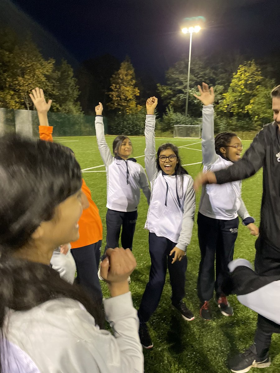 WE ARE DMA… AND WE CLIMB MOUNTAINS!!!! Dixon’s cup with Year 7 and they absolutely smashed it with Ayla in 7X scoring 7 goals and DMA coming out on top winning all 4 games  👏👏