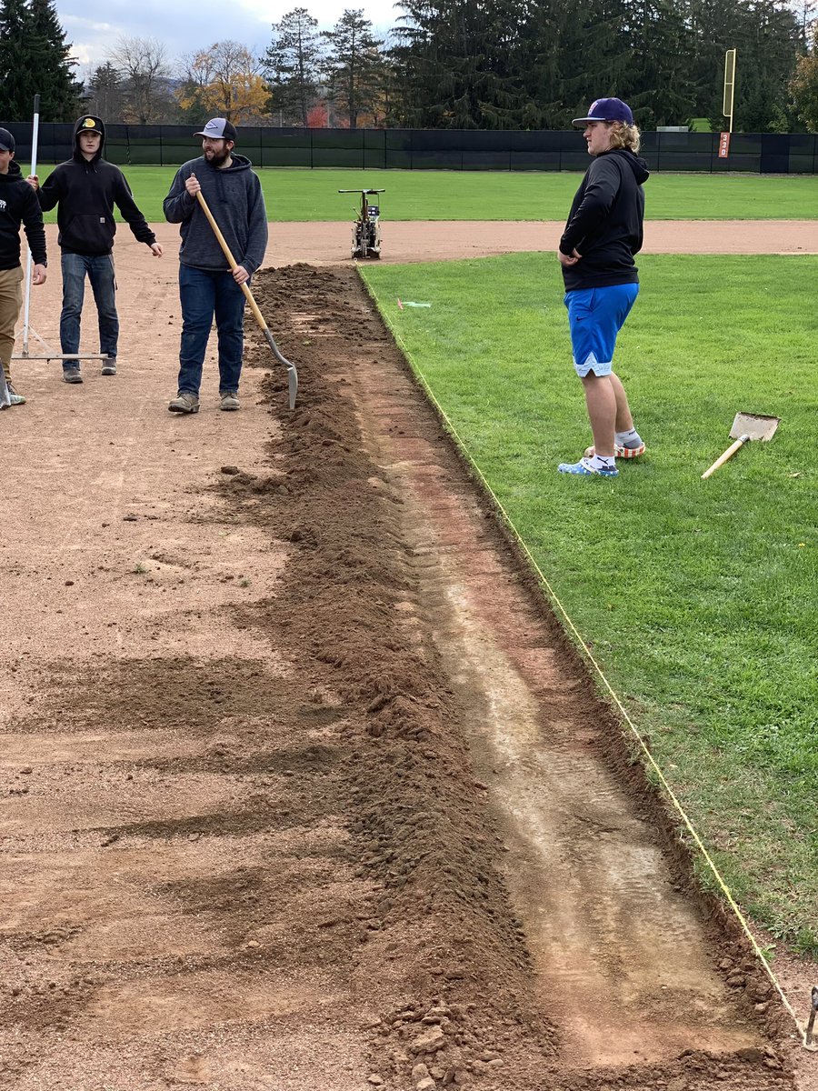CobleskillBase's tweet photo. @AustinStraub2 @CobyTurfgrass @Coby_Turf #FallFieldWork https://t.co/3DsVC9Iys2