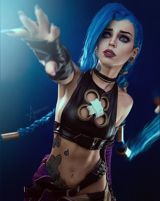 I had really crazy month 🤪 but of course I found a time to prepare new Jinx cosplay! I can't wait to