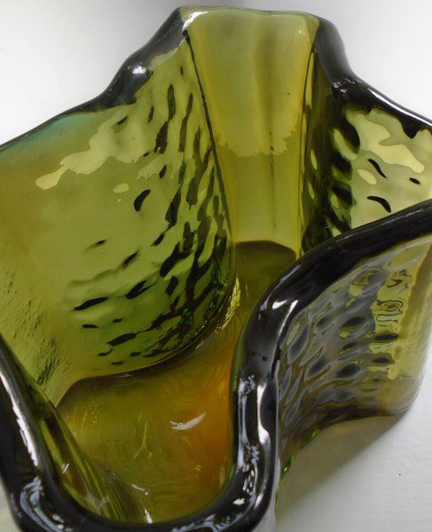 AshhCollectable's tweet photo. 🌟Unusual #Vintage #SIGNED #CZECH #EXBOR #GLASS #VASE
#InteriorDesign
See at https://t.co/w5tDwEiPaU https://t.co/xE38vjVzmJ