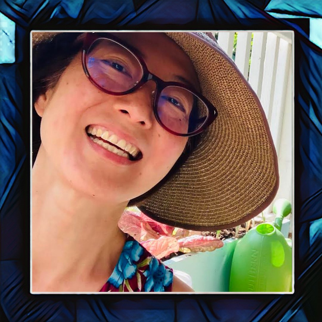 AoCNetwork_'s tweet photo. AoC Spotlight features Alumni/ae of Color speaking on the ways our alma mater has influenced their life experiences. Today we’re proud to introduce Eun-Joung Lee ’91. 

Check out our website for the rest of EJ’s Spotlight &amp; DM us to be featured! 

#bbnalumni #alumniofcolor https://t.co/UKGJK3JD6t