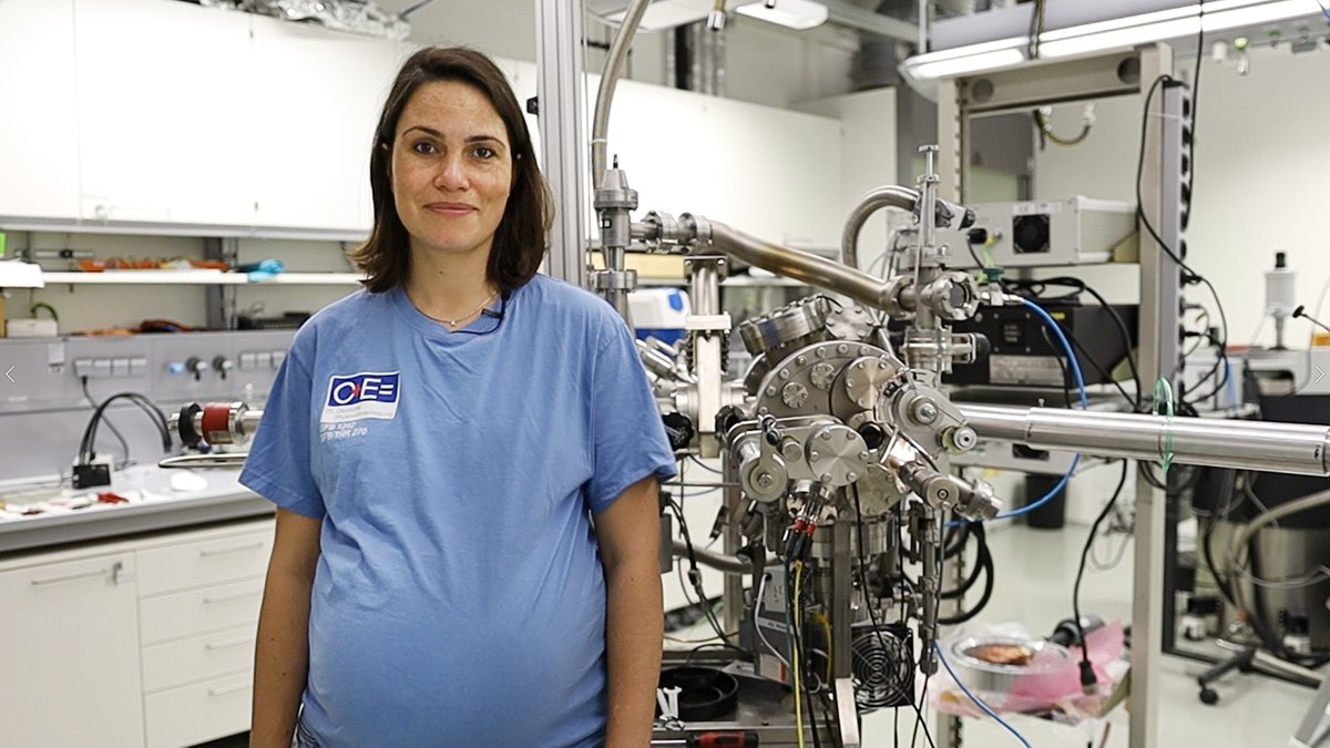 "Ich bin #Physikerin", sagen nur wenige. Dabei ist das so ein schönes Fach, meint Katharina Ollefs, Organisatorin der Physikerinnen-Tagung vom 8. bis 10.11. an der #UDE. Ein Interview über nervige Fragen und mögliche #Nobelpreisträgerinnen.#WomenInPhysics
uni-due.de/2021-11-02-int…