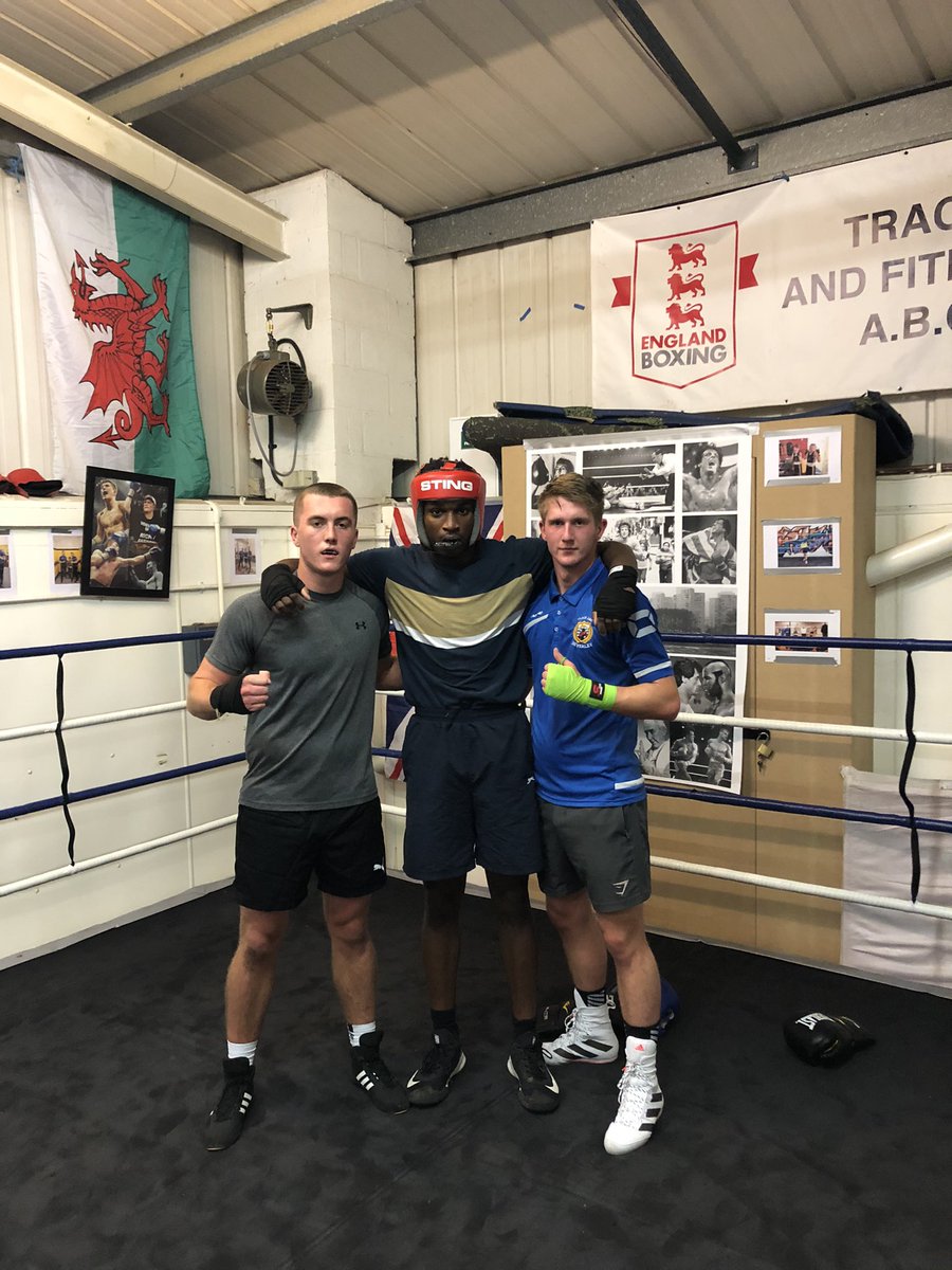The very first open spar tonight over at <a href="/TrackBoxing/">Track Fitness And Boxing Club Beverley</a> for Lucas and the King <a href="/TheKingAdrian16/">Adrian “The Next” King</a>. Some quality learning rounds. Thanks for having us over 🥊