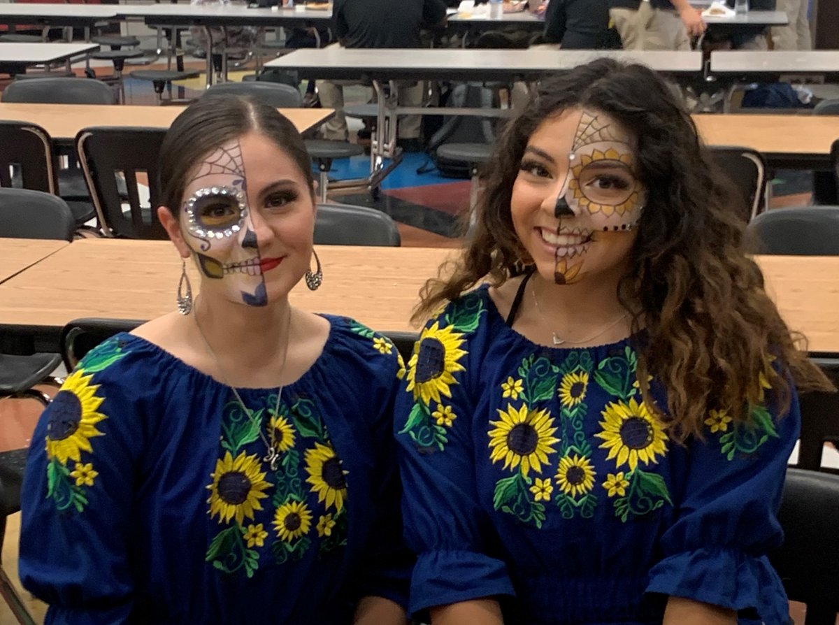 Centurion_Pride's tweet photo. Just a bit from Dia de los Muertos at JPII. #jp2life #CenturionPride https://t.co/BDoY1mki1A