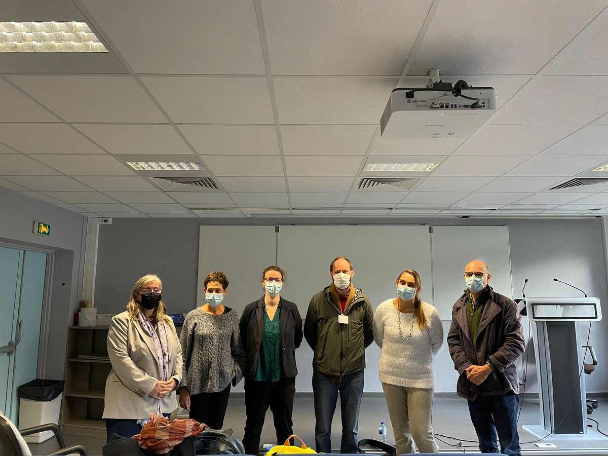 etiennemannevil's tweet photo. Congratulations to Gaëlle 🥳👏👏 and Big thanks to the members of the jury who evaluated her PhD: @CoiraultC, Sabrina Pichon, Nicolas Borghi and Pascal Silberzan🤗 https://t.co/nkIz0J3EFb