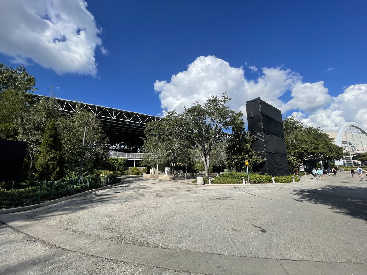TheUGseries's tweet photo. Farewell forever to #FearFactorLive, now that @HorrorNightsORL has ended this stadium is permanently extinct. @UniversalORL ^@skubersky https://t.co/mzUmXFQgRT