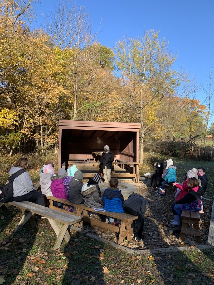 schillinIn2nd's tweet photo. Beautiful day for a field trip! #hoover https://t.co/xuOUE4Kesy