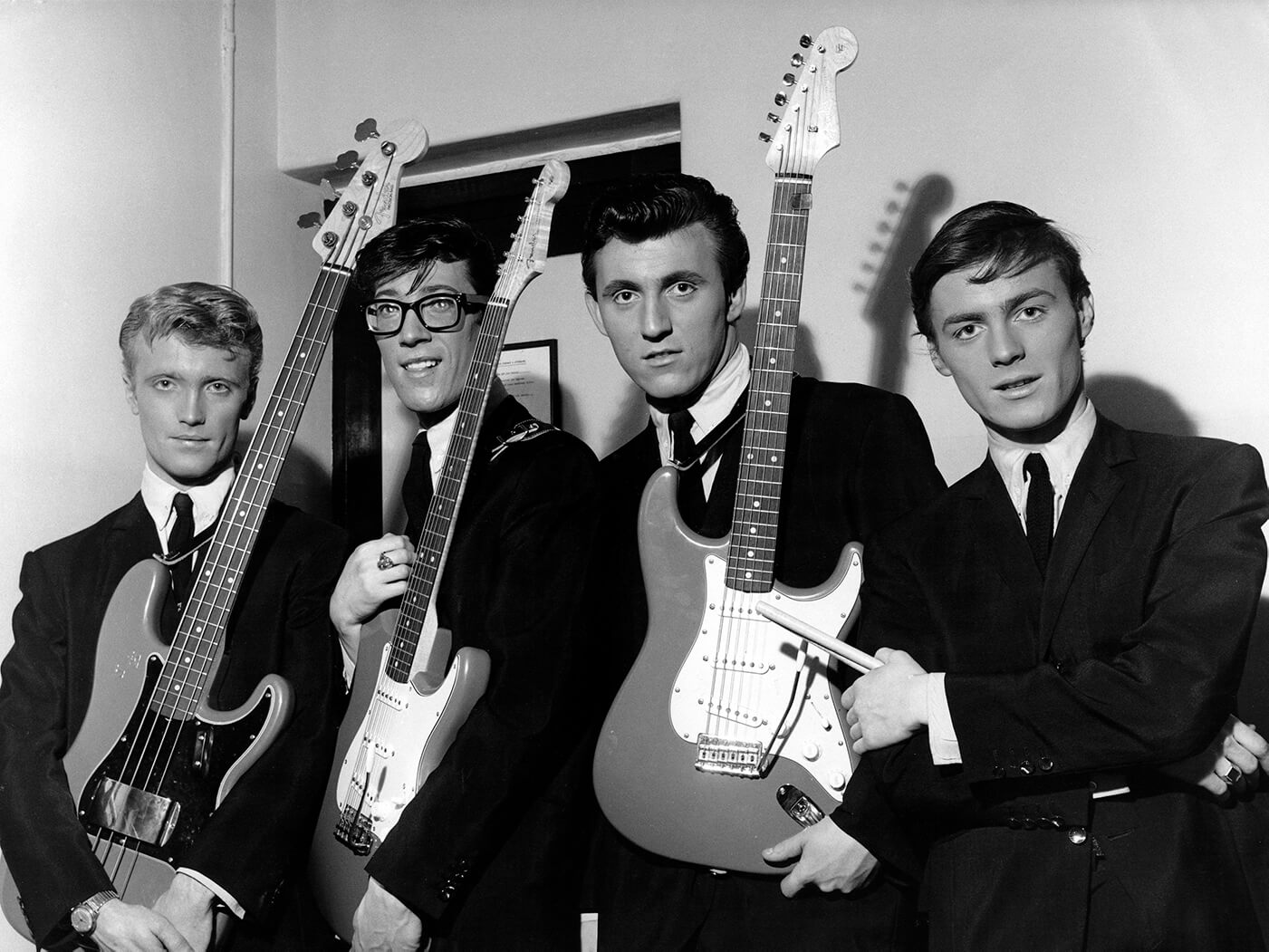 Happy 80th birthday to Bruce Welch of the Shadows. 