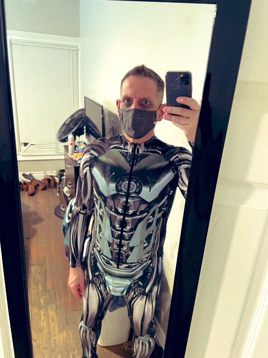 Hole4BigBBPoles's tweet photo. I thought I looked pretty hot in my costume. #Halloween #skintight #snatchedbody #bigdickbottom https://t.co/6xaHeqfIgj
