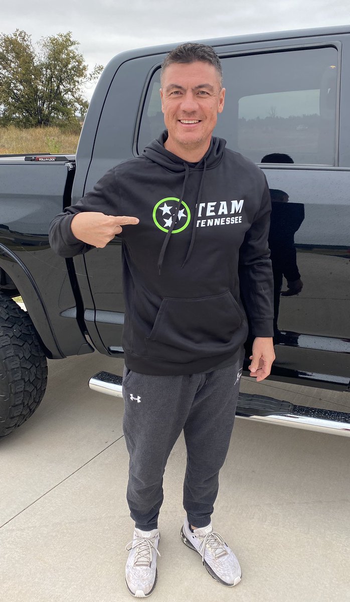 QBimpact's tweet photo. @QBimpact CEO @CoachGeorge5 reppin @Tennessee7v7, appreciate the swag @coreyralexander 

Miss you brother!! #OHANA #Brotherhood #SameGameDifferentLevels https://t.co/W926ENr4q7