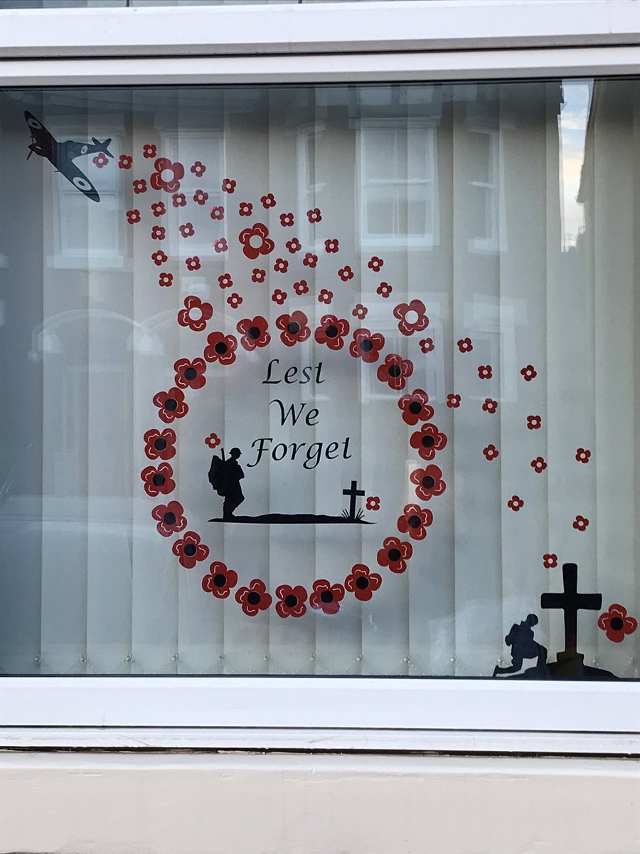 3kidsCooper's tweet photo. This years Poppy window / Remembrance Day 2021 https://t.co/BsCzISc7Qc