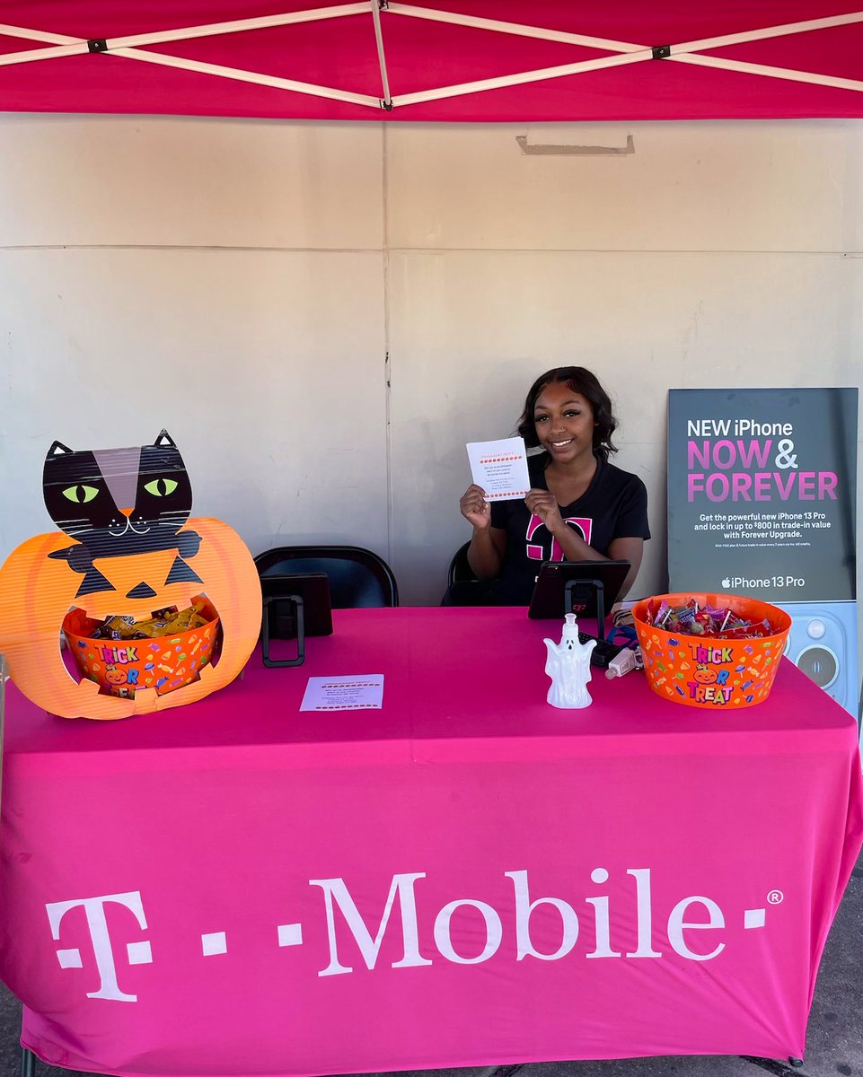 PcgWireless's tweet photo. Hop on to our stores, we got amazing offers just for you!
#PCGWireless #Tmobile #TMobileTuesdays
@LarMelch @Beechwood714 @JagotaChetan https://t.co/jer3S83j6Y