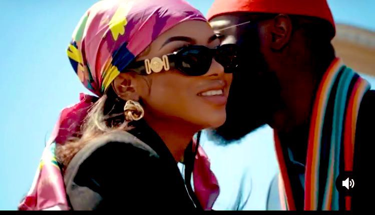 Chimak_pearl's tweet image. Unveiling’s has never been this classy 🙌
Charles of play sure understood the assignment 

#LiquoroseXPlayNetwork
CONGRATULATIONS LIQUOROSE
LIQUOROSE IS HERE
LIQUOROSE