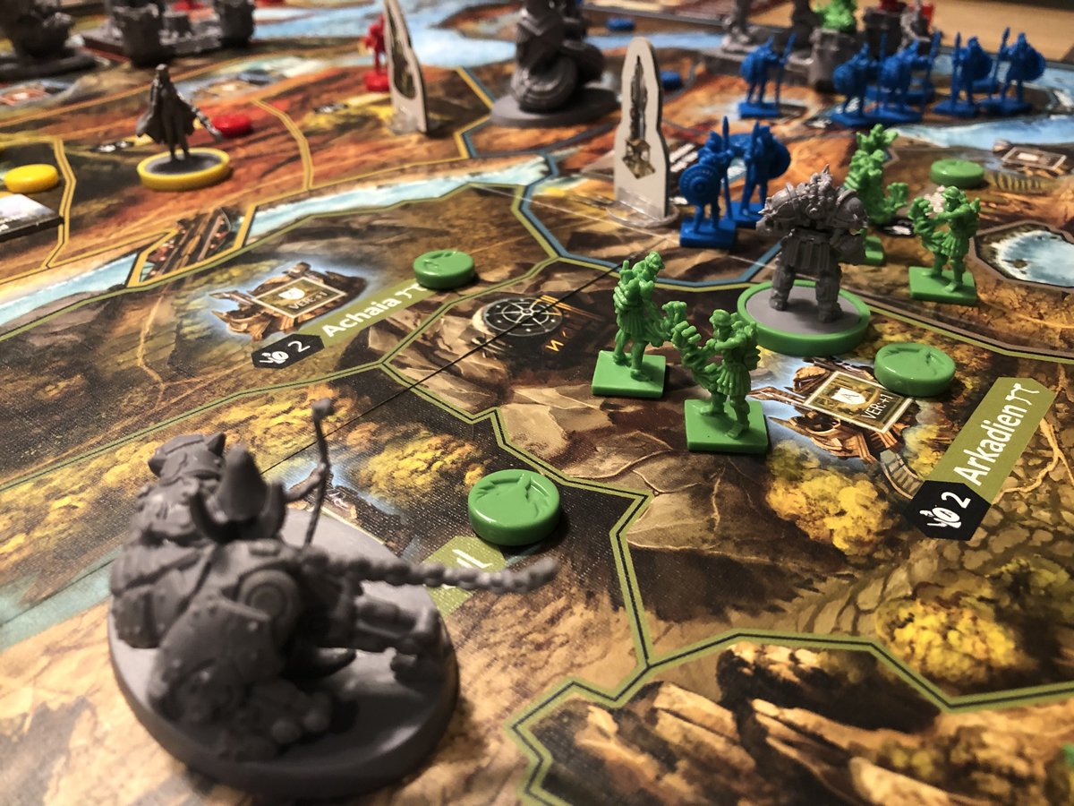 brettspielgilde's tweet photo. Die Schwergewichte vom vergangenen Wochenende: #LordsOfHellas von @AwakenRealms und #Messina1347 von @games_delicious. Sehr unterschiedlich, aber unglaublich gut! Was lag bei euch auf dem Tisch? https://t.co/BBVxqDqSBQ