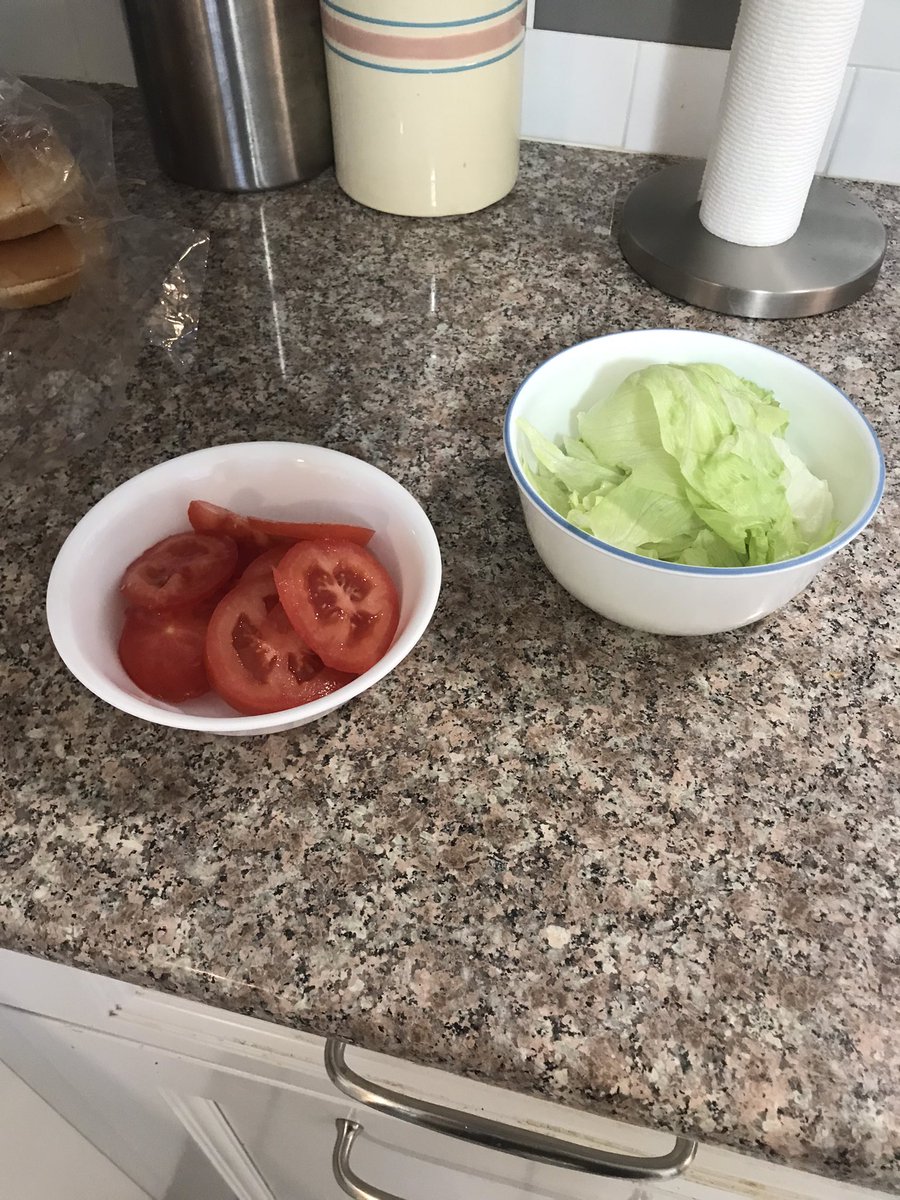RefLarryPeace's tweet photo. Cooking some burgers for dinner tonight at work.
#chefpeace #chefoftheday https://t.co/UUwgJzua35