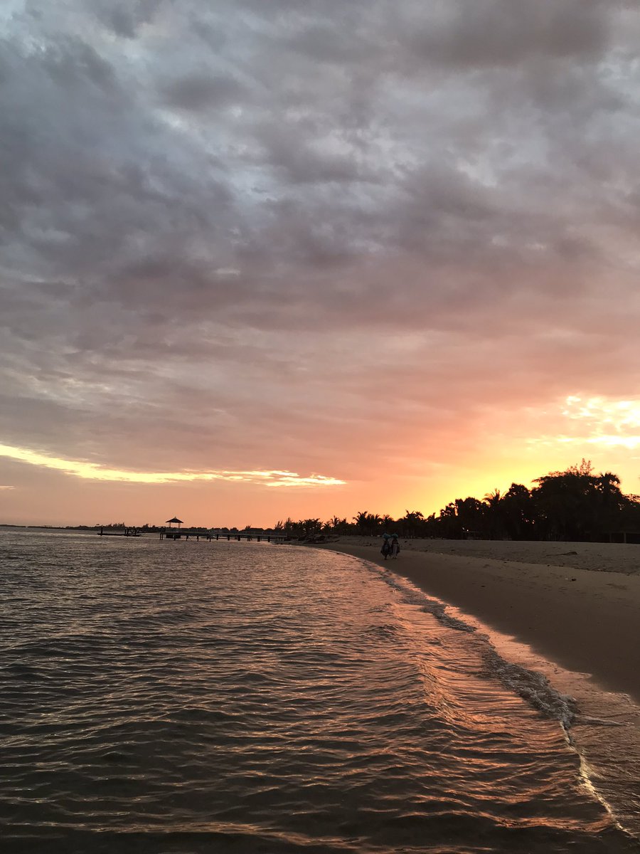 JaimeDaniel00's tweet photo. Angola, tu és uma maravilha 🇦🇴
#Mussulo https://t.co/12KVlj7nhY