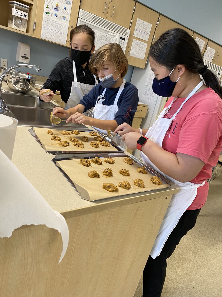 Making Pumpkin chocolate chip cookies. ⁦<a href="/SevenBridgesMS/">Seven Bridges Middle School</a>⁩ #WeAre7B