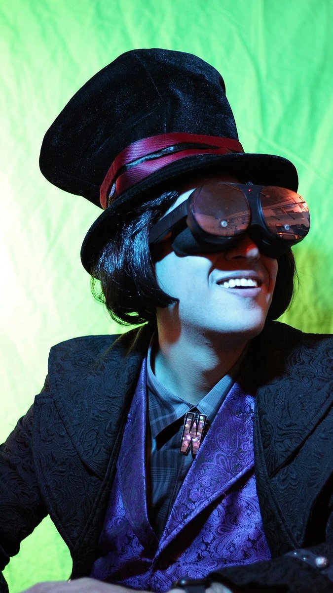 vibrantnebula's tweet image. WonkaVision 🍫😎 #Halloween #GoWithTheFlow #ViveFlow #HTCVive