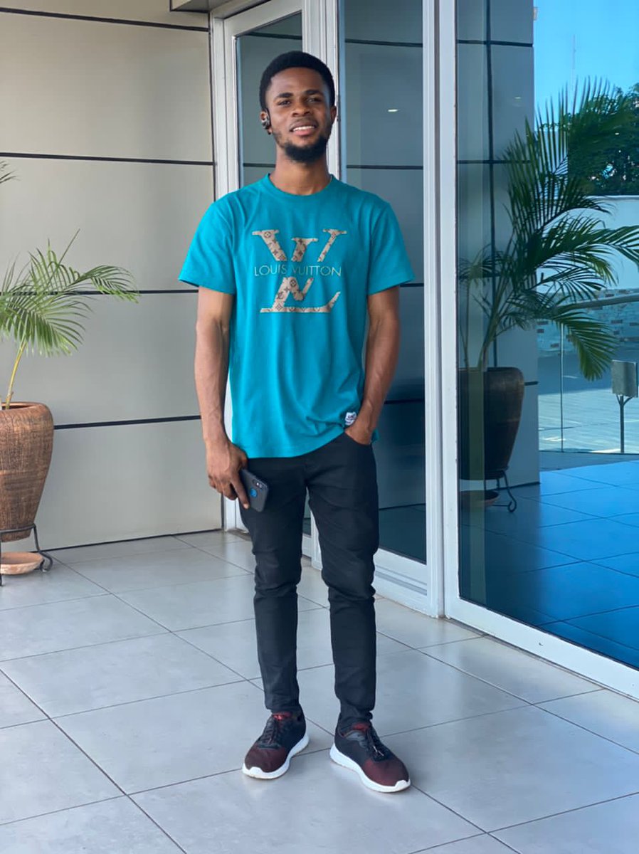 2kay_teldem's tweet photo. God Is The Greatest 🙌🙏🙌
#Teldem !!!
#Mmoh !!!
#StreetPrince 🤴
#TheStreetMC 🎤 https://t.co/j33vOjXDo1