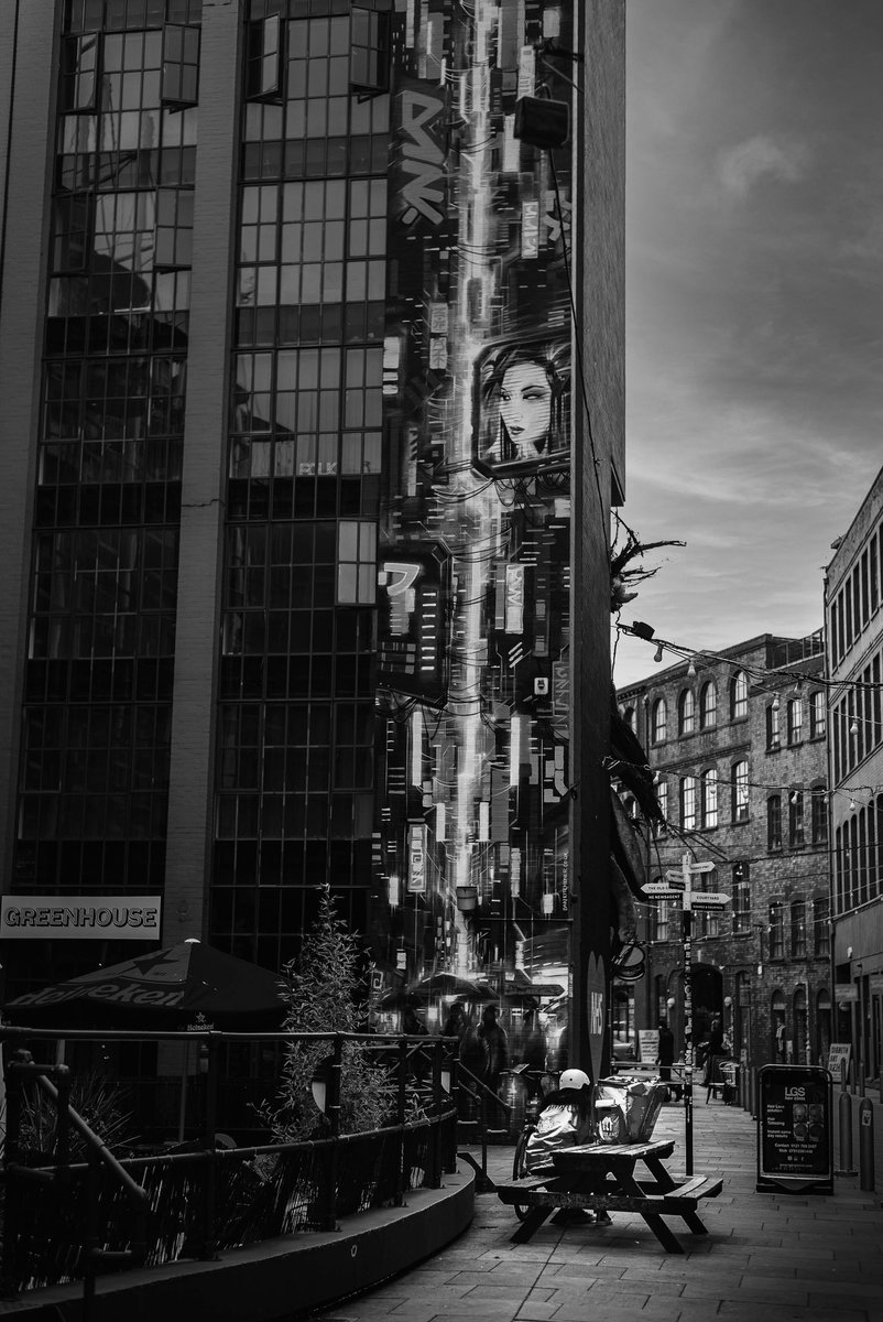 wwidyst's tweet photo. Amazing art work in #digbeth #BirminghamUK can’t wait to come back. I’m falling in love with this beautiful city. #BeBoldBeBirmingham https://t.co/kwEfuMEXfB