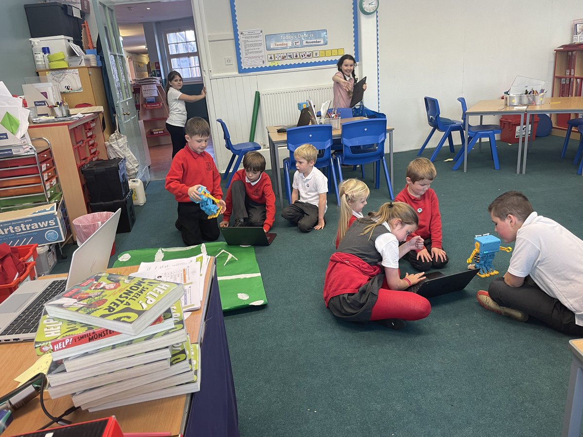 OrmistonPrimary's tweet photo. P5 were fantastic Digital Leaders today when they were teaching P1 about #MartyTheRobot.  P1 were very excited and loved having a go themselves.  @DigiLeader_Scot #DigiLeaderLearn https://t.co/18Nsy3hmAQ