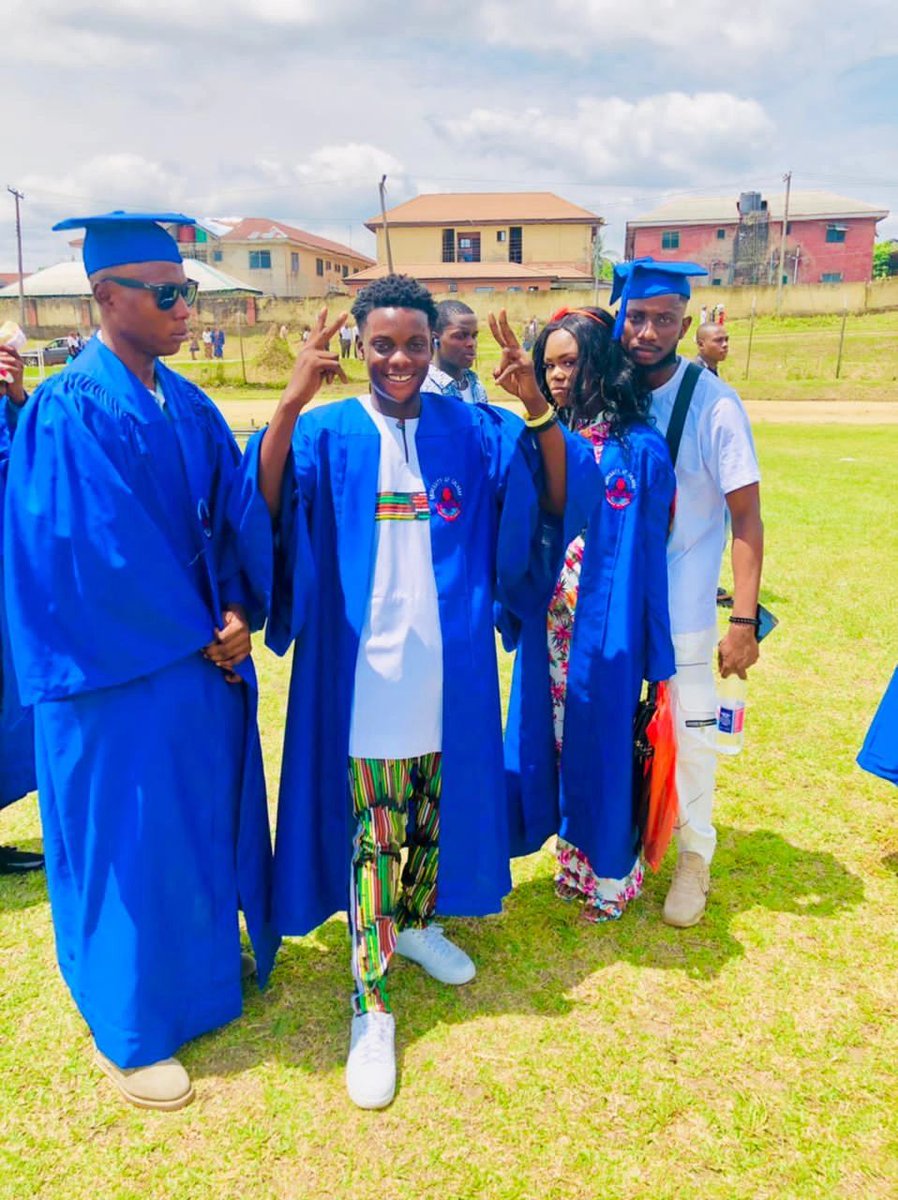 ChiStemToysInc1's tweet photo. Today we would like to give recognition once again to Wisdom, one of our scholarship holders. Through  Chi Stem Toys Foundation he was able to pay off his university fees and officially become a  college student.
-------------------
To Support: 
https://t.co/7AKaLBP1JO https://t.co/llnlhIibOk