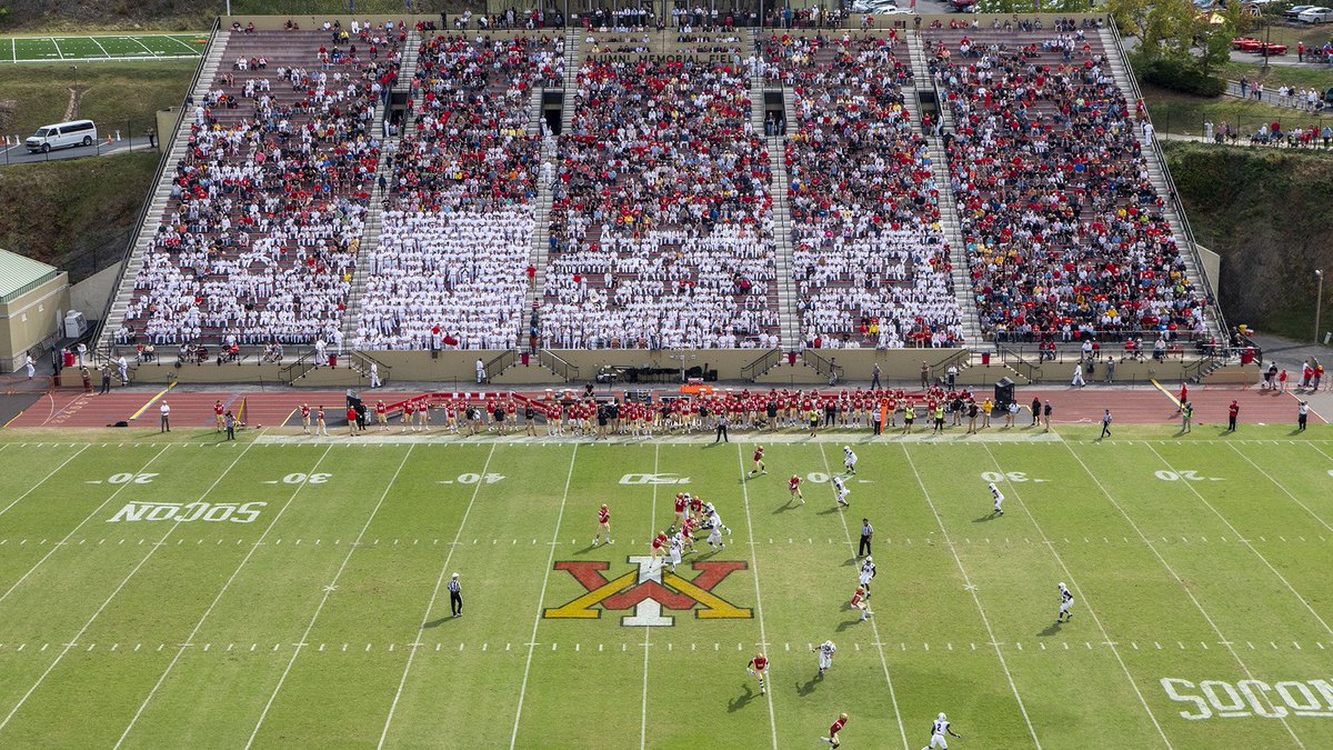 JahPlowden's tweet photo. Blessed to announce that I have received my first D1 offer from VIRGINIA MILITARY INSTITUTE!!! @VMIAthletics @VMICoachAshford @CoachSWach @CamboyzTraining @PAPrepsRivals @BadgleyBruce @D1boundfactory @damehova9 @PaFootballNews @EPAFootball https://t.co/tKw95vP1Kg