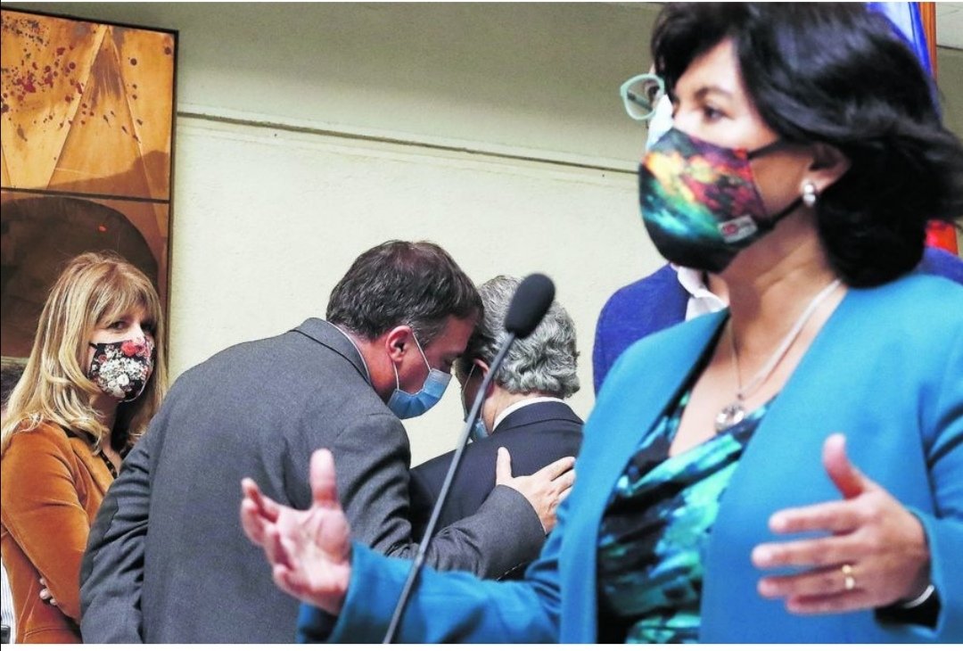 FilosofaZurdita's tweet image. Este fue el día en que decidió vengarse...