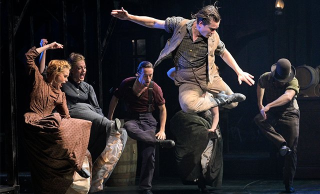 ChooseChicago's tweet photo. Tonight! The buzzy new pre-Broadway musical, @ParadiseSquare, premieres at the iconic Nederlander Theater. 

This @broadwaychicago show is only in town for a month. More info: https://t.co/ptNlD9P808

#ParadiseSquare #ChicagoCreativeSpirit https://t.co/qrvOwuAPO2