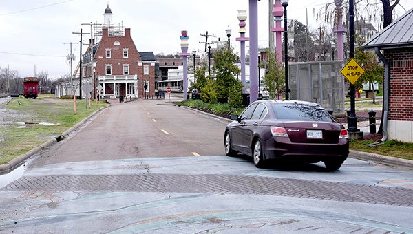 New post (Neel-Schaffer hired for Levee Street extension preliminary designs) has been published on The Vicksburg Post - vicksburgpost.com/2021/11/02/nee…