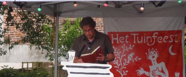 Boeken_Lezen's tweet photo. Stichting Gimmick! ontfermt zich over naam en werk van Joost Zwagerman. Lees het hier: https://t.co/iNoA38hKNF #boekenlezen #StichtingGimmick #JoostZwagerman #oeuvre #exploitatie #eigendomsrecht #DeArbeiderspers https://t.co/dCCLonQT0X