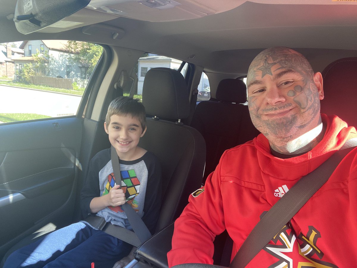 RogerHillJr's tweet image. Hung out with my niece, Maddie, for awhile this afternoon, then got in a awesome #strongmantraining out at WorkHorse Gym Inc. 😀 Log Press was my main movement…got in some yoke squats, regular grip bench press, narrow grip bench press, tricep work, bicep curls, &amp;amp; leg press 🏋️‍♀️💪