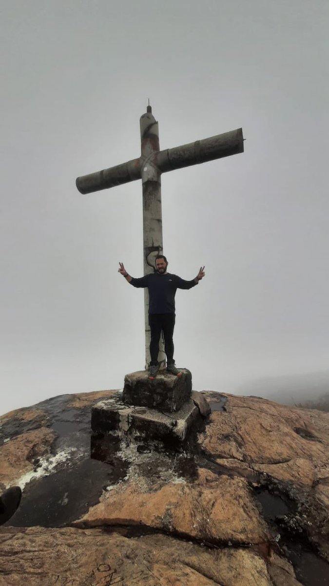marcelo_salman's tweet photo. Pico da Bandeira 2.892m https://t.co/ajsMZFVyAL