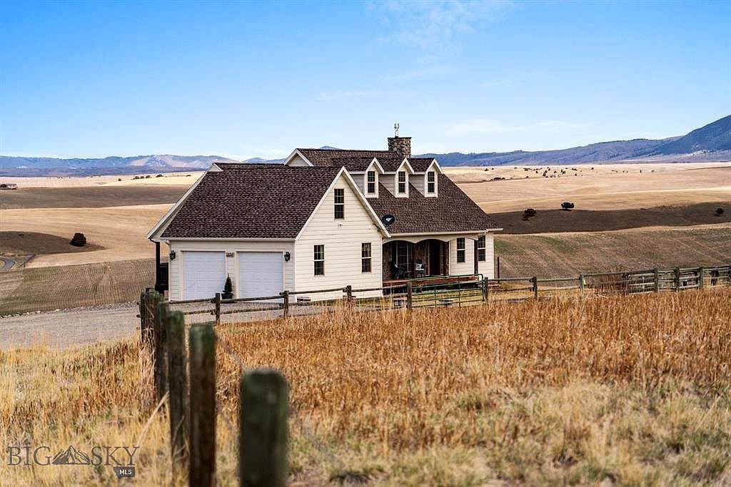 barndominium_us's tweet photo. Ranch life. https://t.co/K8Qab8gMt5