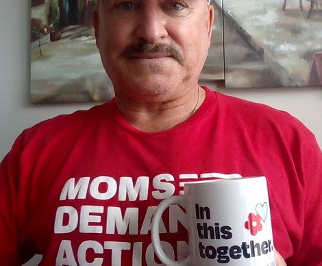 FireEMSLeader's tweet photo. I joined @MomsDemand because I want a safe future for all our kids, background checks save lives, my community deserves to feel safe, our children deserve better. We’ve made real progress, but today’s SCOTUS case puts that at risk.
#GunLawsSaveLives https://t.co/vOpoy4UAPe